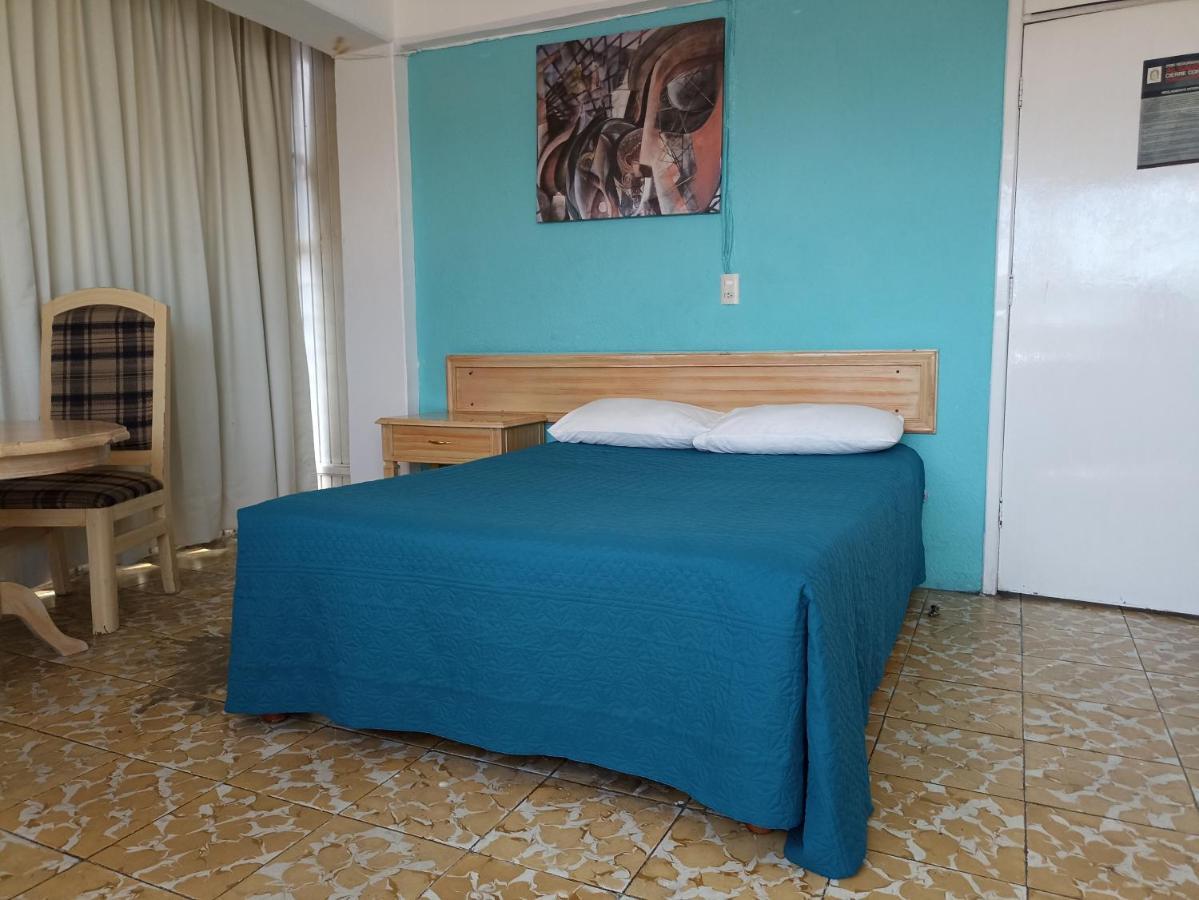 Hotel Viena Irapuato Bagian luar foto