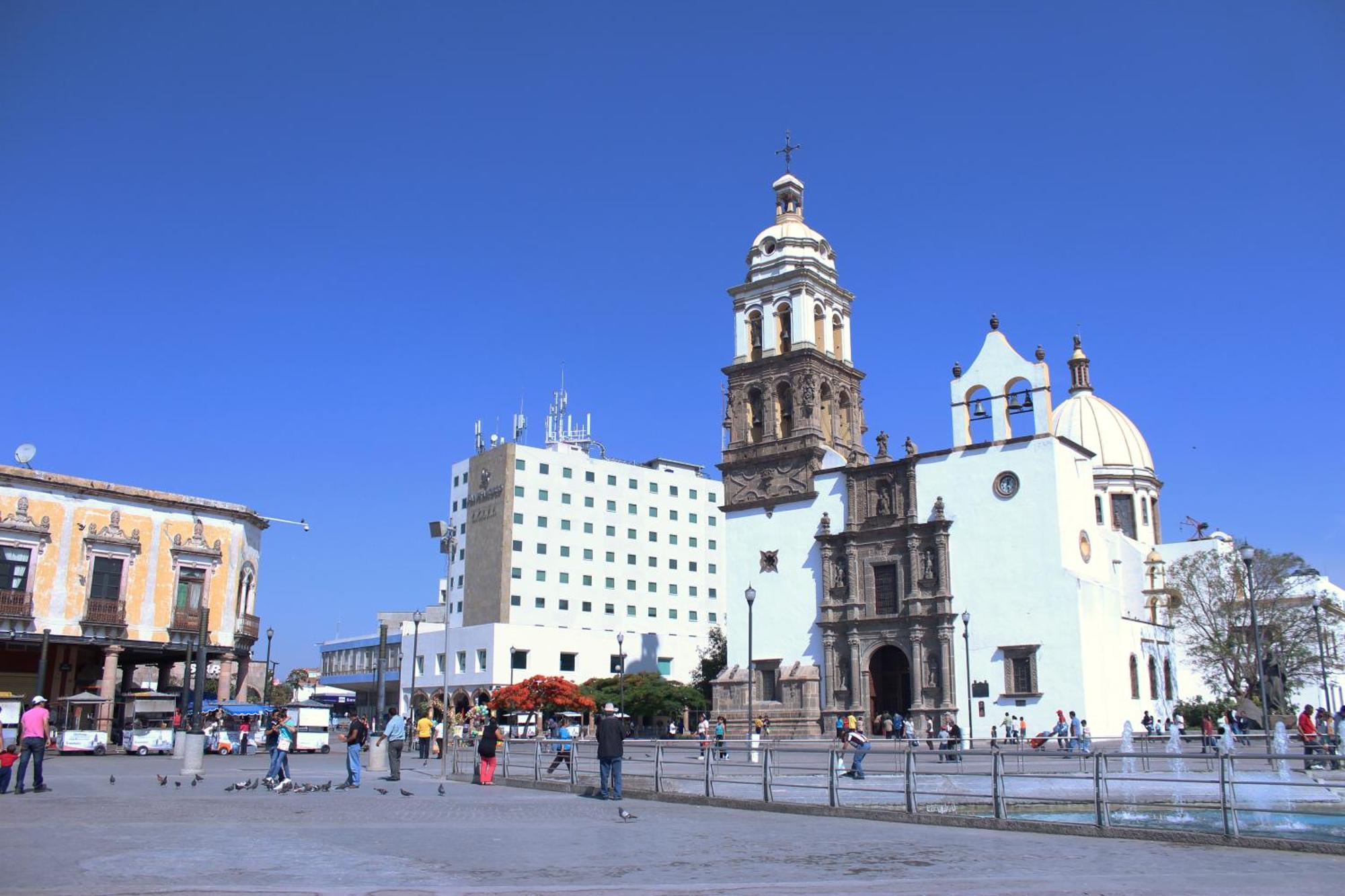 Hotel Viena Irapuato Bagian luar foto