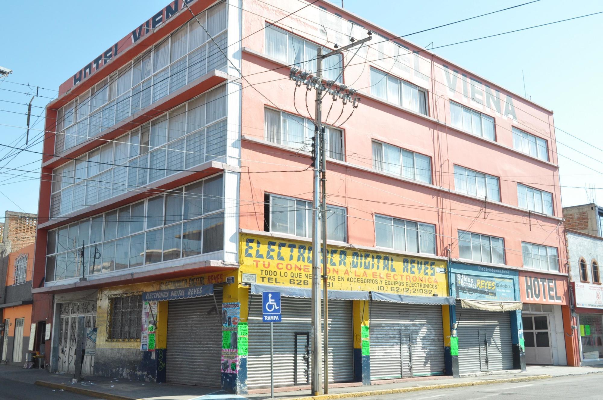 Hotel Viena Irapuato Bagian luar foto