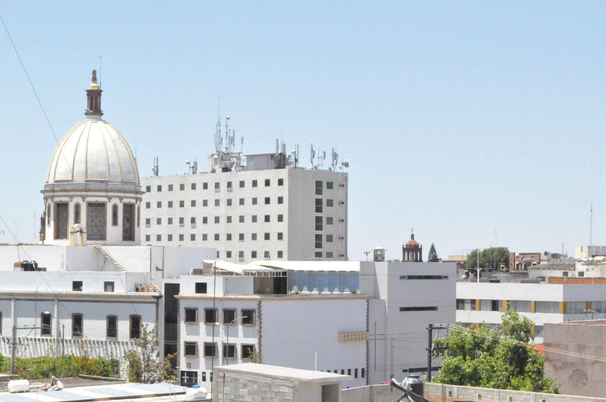Hotel Viena Irapuato Bagian luar foto